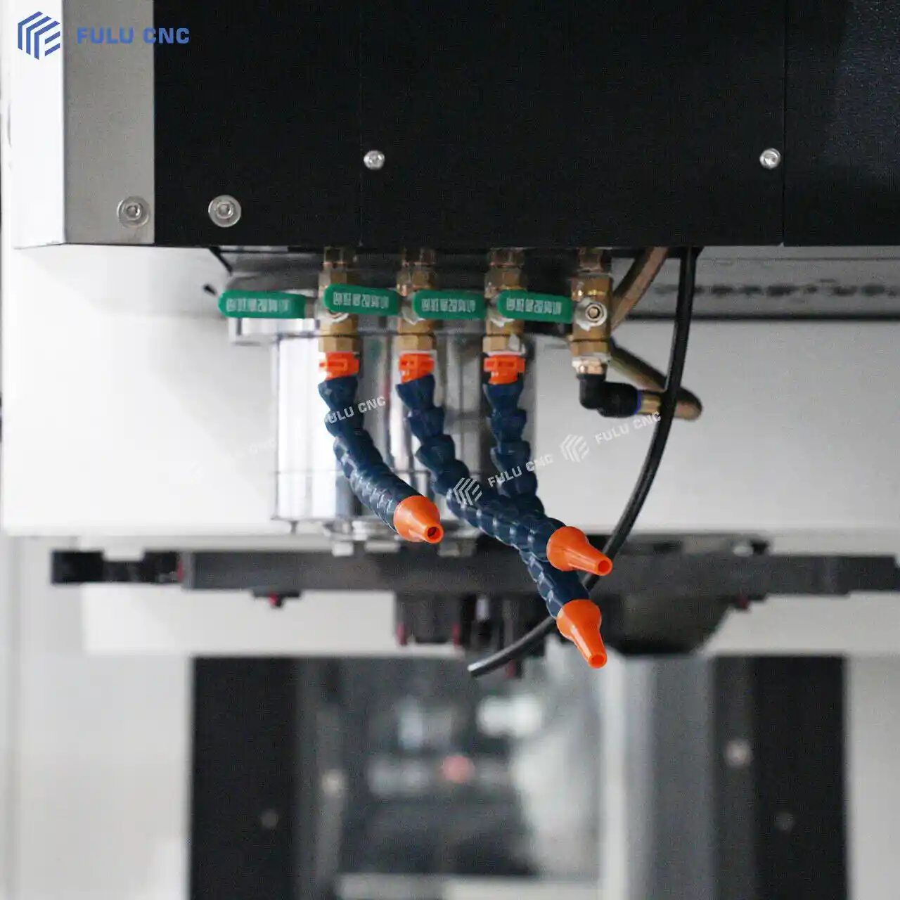 vmc1165 cnc machining center coolant pipe